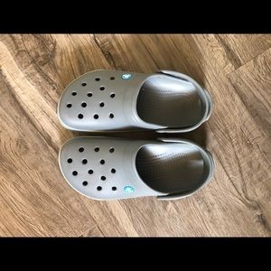 Crocs size 8 women or 6 men’s